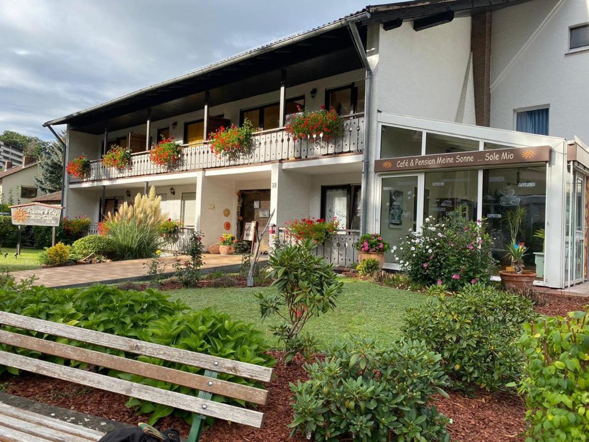 Pension & Cafe Meine Sonne Sole Mio Бад-Зоден-Аллендорф Экстерьер фото